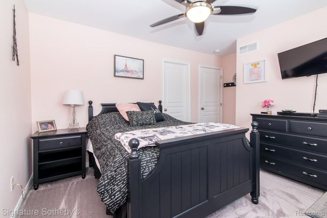 464 Overlook Drive, Oxford Charter Township, MI 48371