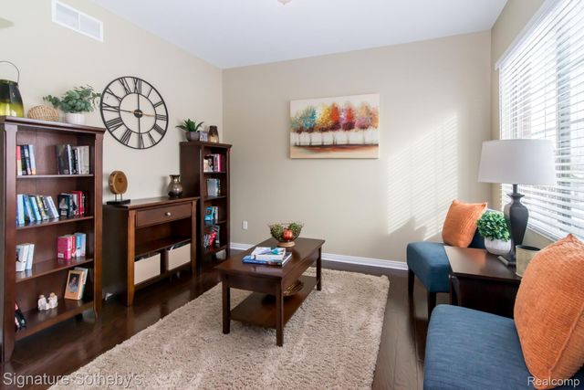 464 Overlook Drive, Oxford Charter Township, MI 48371