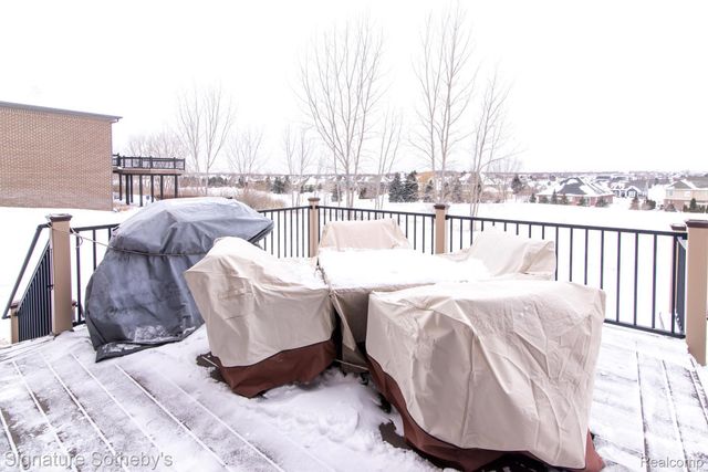 464 Overlook Drive, Oxford Charter Township, MI 48371