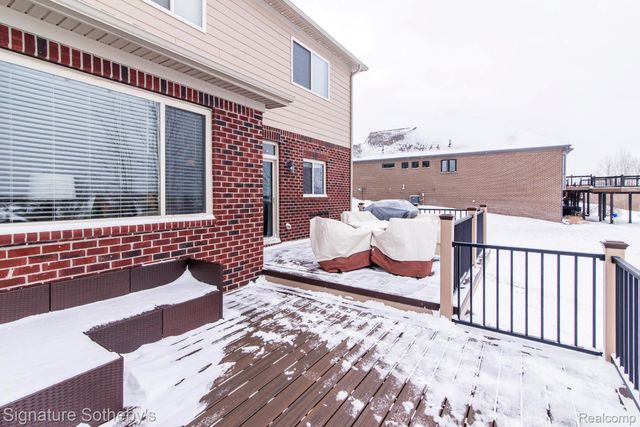 464 Overlook Drive, Oxford Charter Township, MI 48371