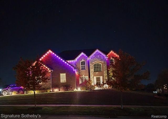 464 Overlook Drive, Oxford Charter Township, MI 48371