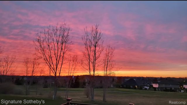 464 Overlook Drive, Oxford Charter Township, MI 48371