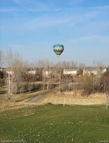 464 Overlook Drive, Oxford Charter Township, MI 48371