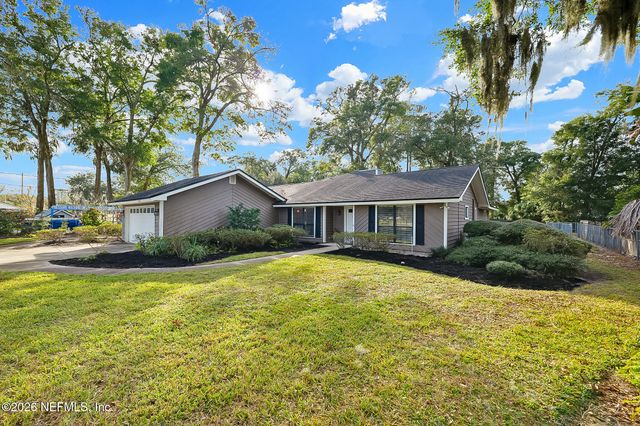 1834 BUCCANEER Circle E, Jacksonville, FL 32225