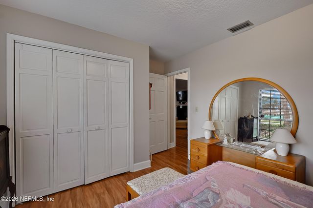 1834 BUCCANEER Circle E, Jacksonville, FL 32225