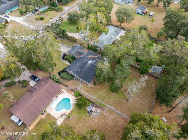 1834 BUCCANEER Circle E, Jacksonville, FL 32225