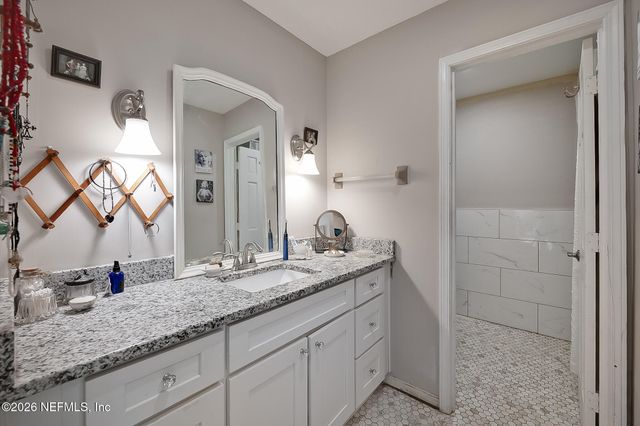 1834 BUCCANEER Circle E, Jacksonville, FL 32225