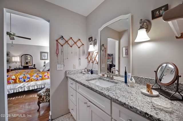 1834 BUCCANEER Circle E, Jacksonville, FL 32225