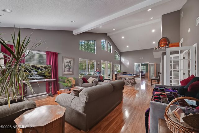 1834 BUCCANEER Circle E, Jacksonville, FL 32225