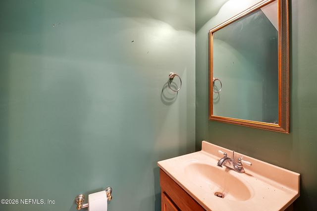 1834 BUCCANEER Circle E, Jacksonville, FL 32225