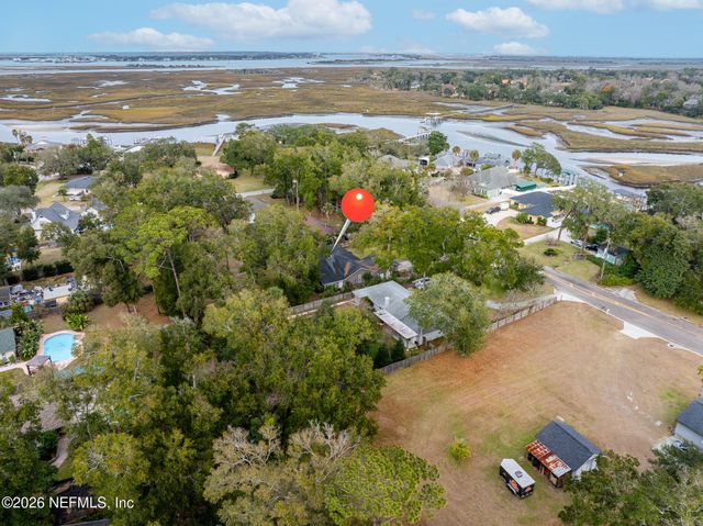 1834 BUCCANEER Circle E, Jacksonville, FL 32225