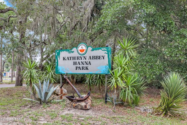 1834 BUCCANEER Circle E, Jacksonville, FL 32225