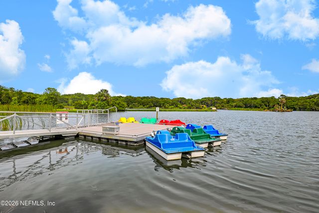 1834 BUCCANEER Circle E, Jacksonville, FL 32225