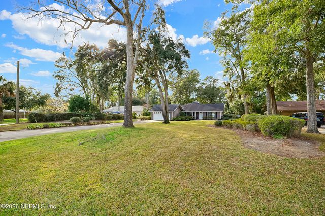 1834 BUCCANEER Circle E, Jacksonville, FL 32225