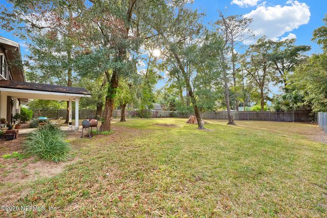 1834 BUCCANEER Circle E, Jacksonville, FL 32225