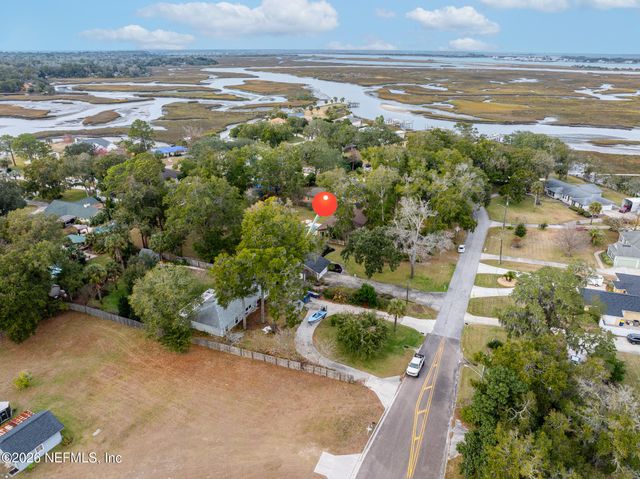 1834 BUCCANEER Circle E, Jacksonville, FL 32225