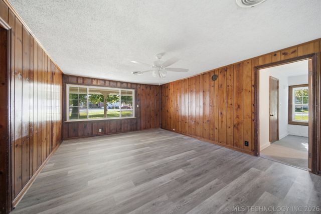 401 E Main Street, Beggs, OK 74421
