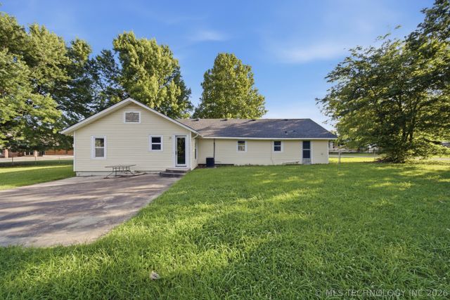 401 E Main Street, Beggs, OK 74421