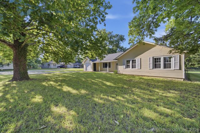 401 E Main Street, Beggs, OK 74421