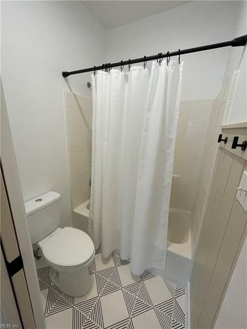 600 Windmill PT, Chesapeake, VA 23322