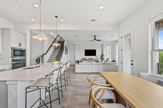 6320 Empresa DR, Austin, TX 78738