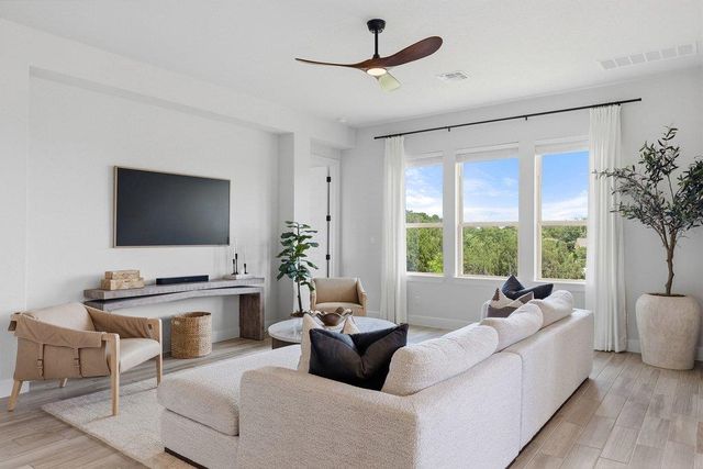 6320 Empresa DR, Austin, TX 78738