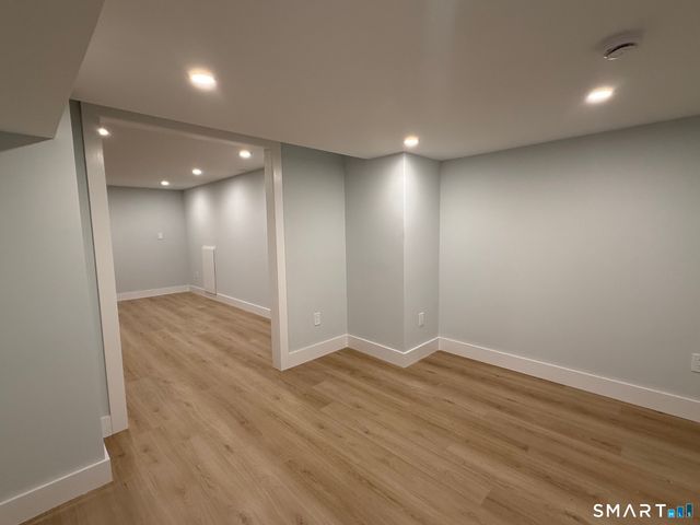 46 Forest Court North, Hamden, CT 06518