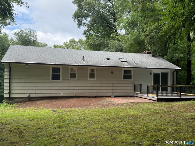 46 Forest Court North, Hamden, CT 06518