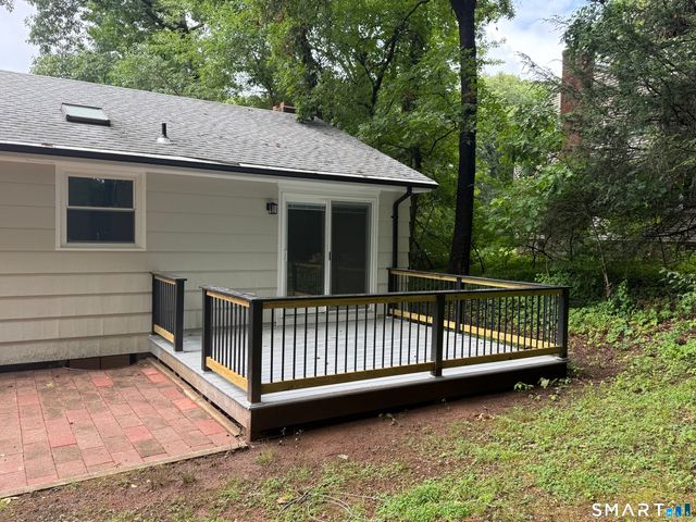46 Forest Court North, Hamden, CT 06518