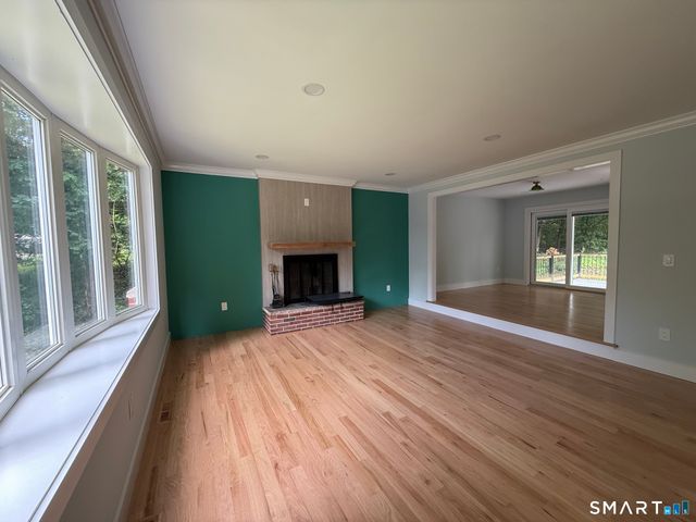 46 Forest Court North, Hamden, CT 06518