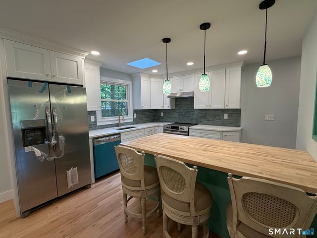 46 Forest Court North, Hamden, CT 06518