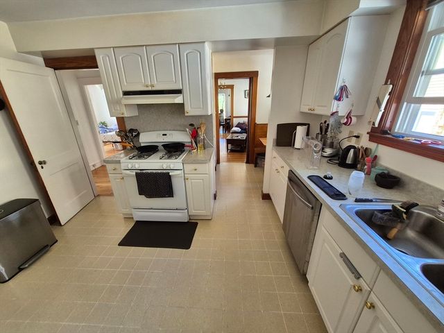 15 White St 1, Arlington, MA 02474