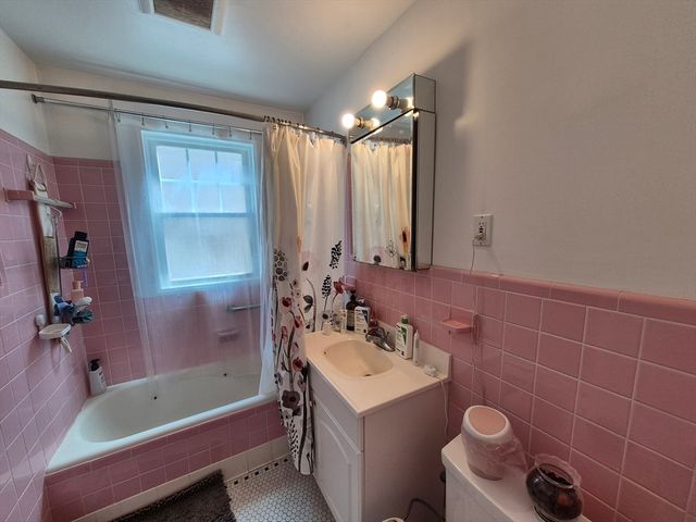 15 White St 1, Arlington, MA 02474