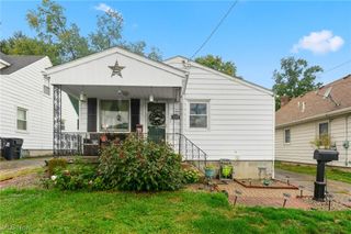 122 S Edgehill Avenue, Austintown, OH 44515