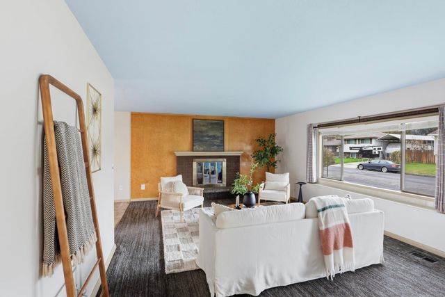 6506 N Elizabeth St, Spokane, WA 99208