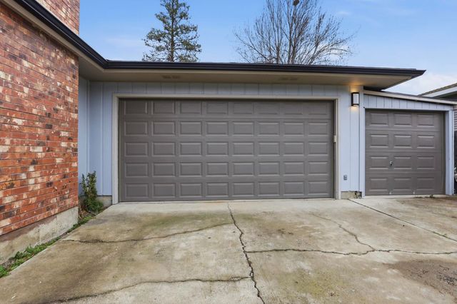 6506 N Elizabeth St, Spokane, WA 99208