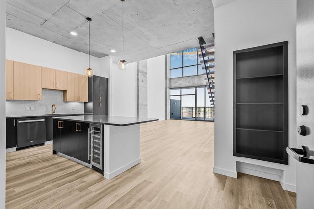 221 MAIN STREET N PH 1603, St Petersburg, FL 33716