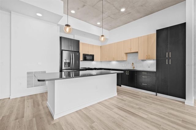 221 MAIN STREET N PH 1603, St Petersburg, FL 33716