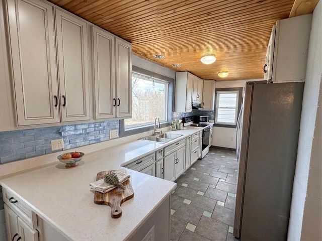 4409 W 1 Mile Road, Lincoln Twp-newaygo, MI 49349