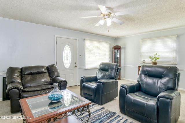 104 HEIDT Lane, Palatka, FL 32177