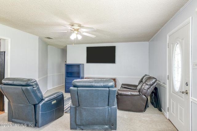 104 HEIDT Lane, Palatka, FL 32177