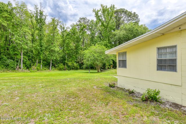 104 HEIDT Lane, Palatka, FL 32177