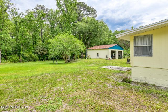 104 HEIDT Lane, Palatka, FL 32177