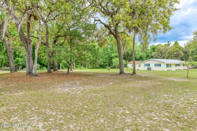 104 HEIDT Lane, Palatka, FL 32177