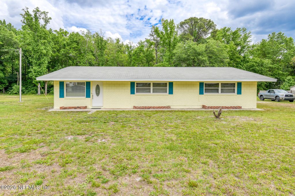 104 HEIDT Lane, Palatka, FL 32177