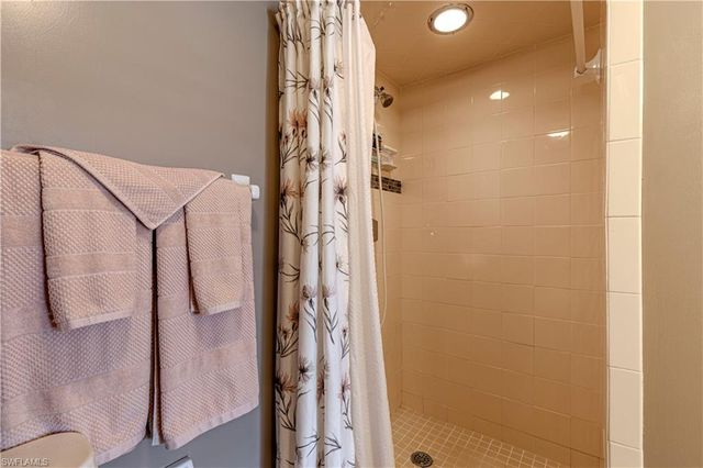 2244 Winkler AVE 108, Fort Myers, FL 33901