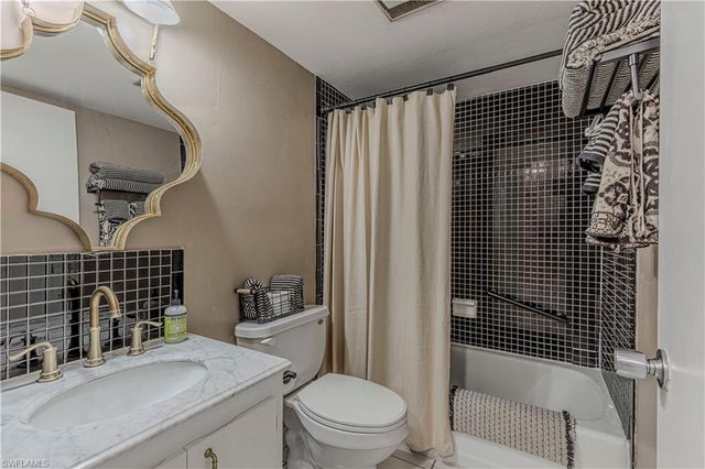 2244 Winkler AVE 108, Fort Myers, FL 33901