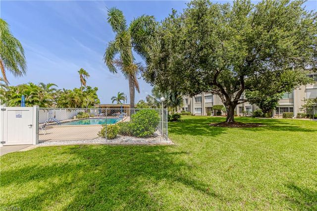 2244 Winkler AVE 108, Fort Myers, FL 33901