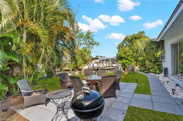 5602 Driftwood PKWY, Cape Coral, FL 33904