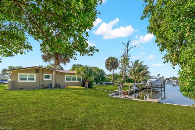 5602 Driftwood PKWY, Cape Coral, FL 33904